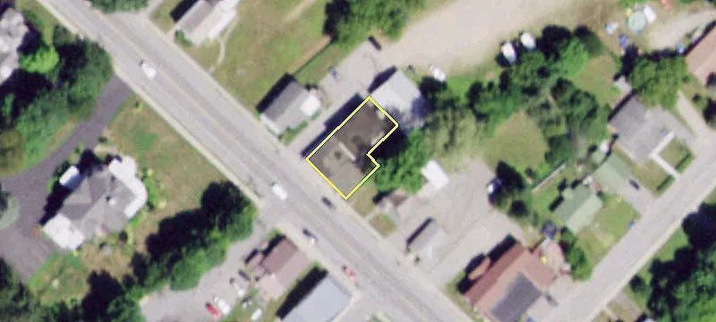3916 Main St