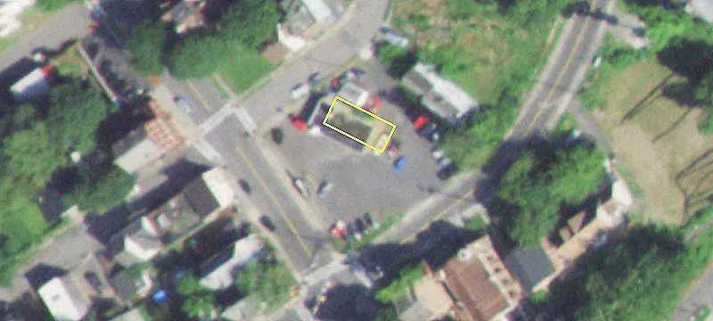 4 Wurts St