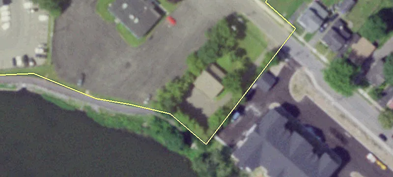8 Lck St