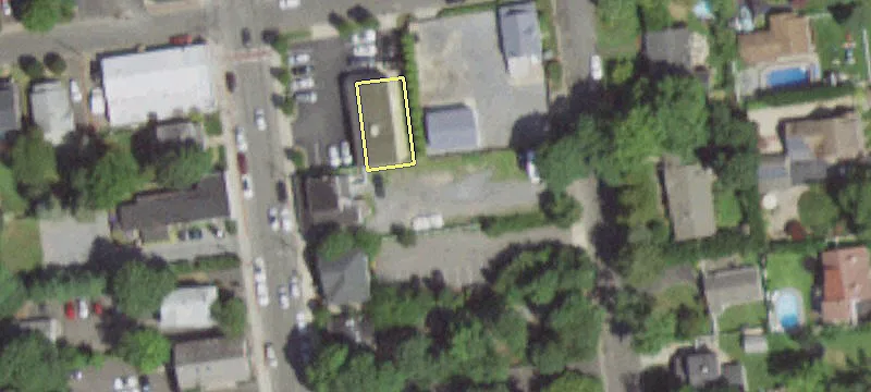 425 Lk Ave