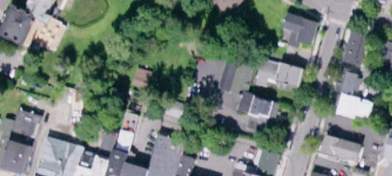 28 Pioneer St