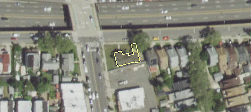 15806 Grand Central Pkwy