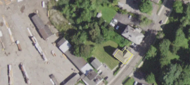 1225 Main St