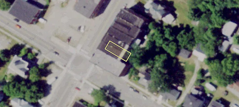 127-129 Commercial St