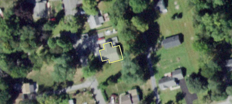 4 Maple Ct