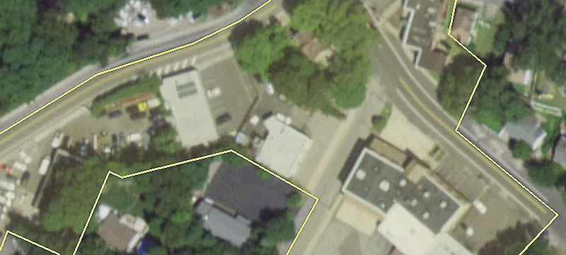 60 Bayville Dr