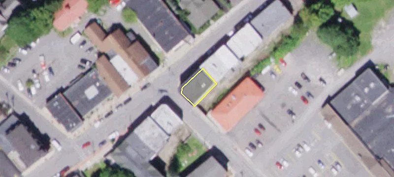 798 Main St