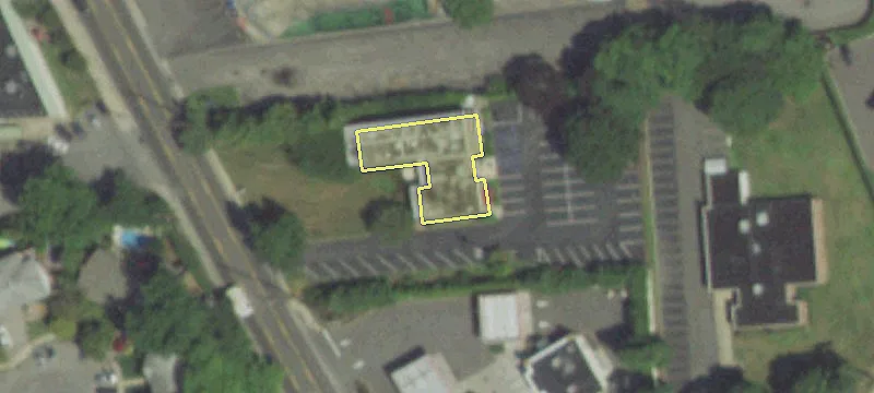 120 Hicksville Rd