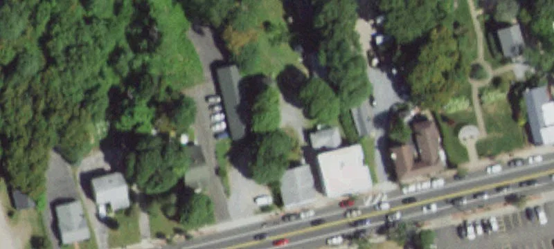 52 Montauk Hwy