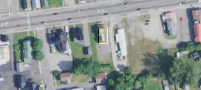 586 Main St