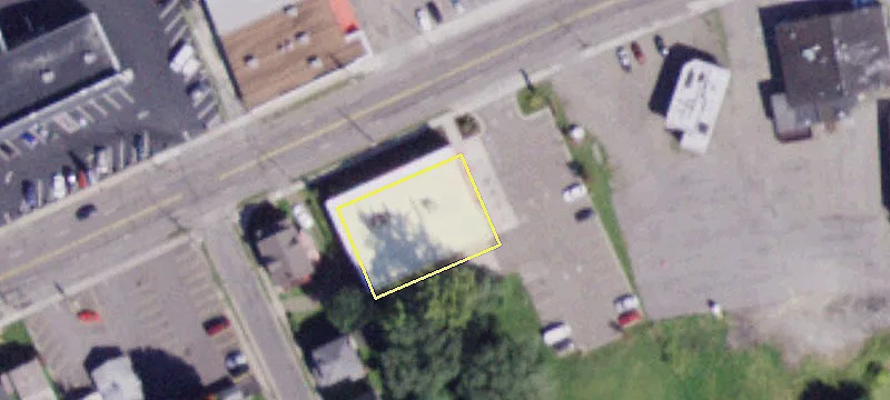 2802 Main St