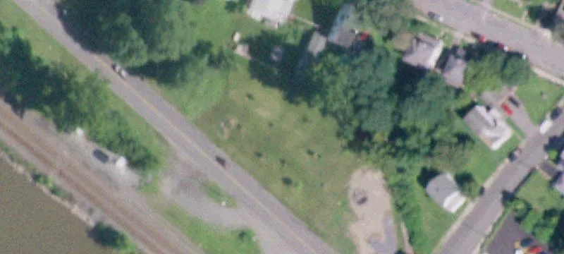 411 Main St