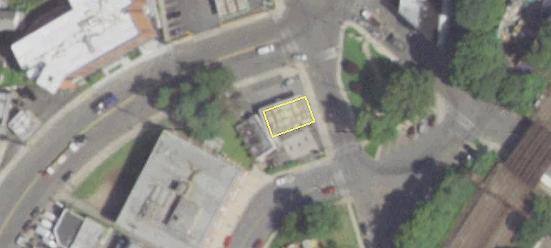 144 King St