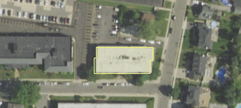 77 Lenox Rd