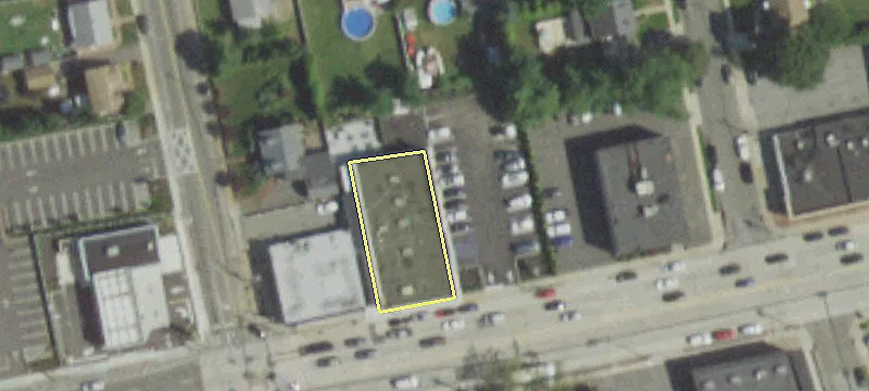 2437 Merrick Rd