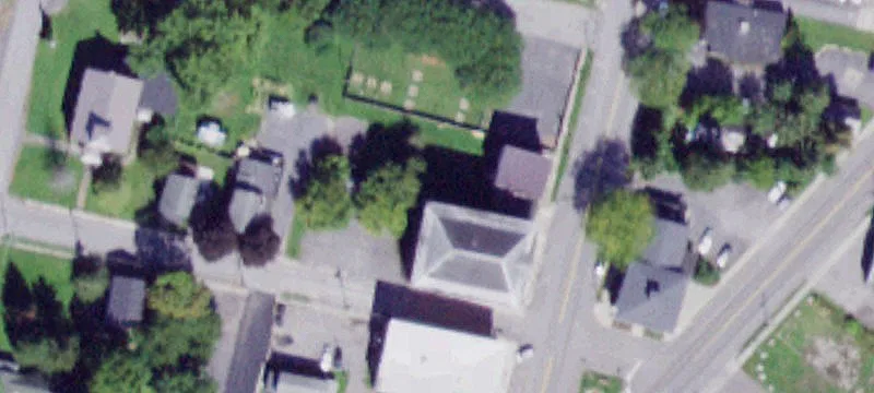 121 Main St