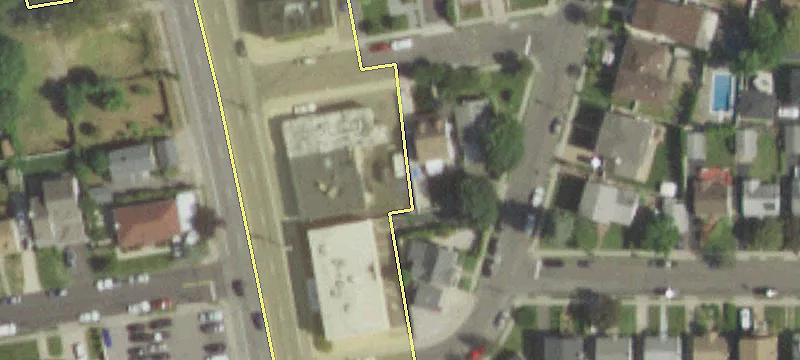 834 Willis Ave