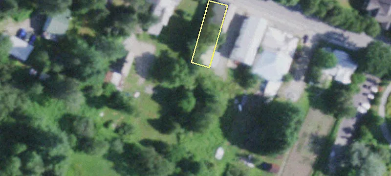 84 Riverside Dr