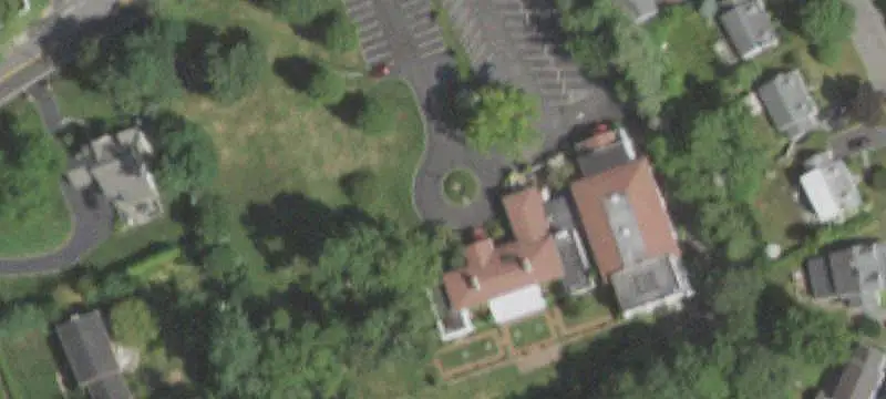 305 Ridgeway