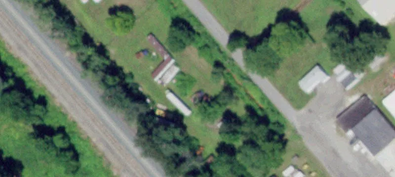 27 Railroad Ave