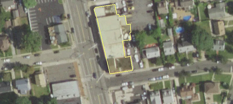 852 Willis Ave