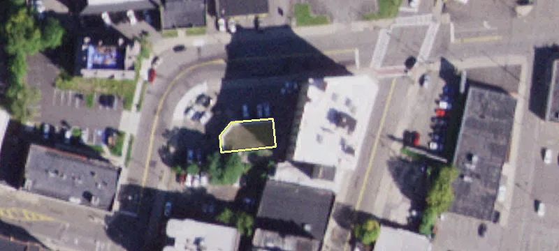 6 Lewis St
