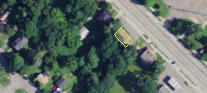 24 Erie St