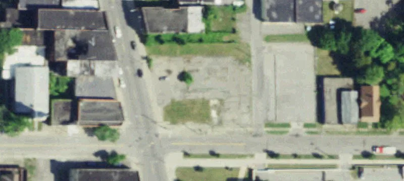 2001 Main St