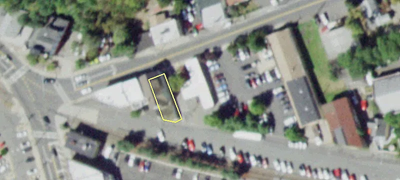 11 Wayne Ave