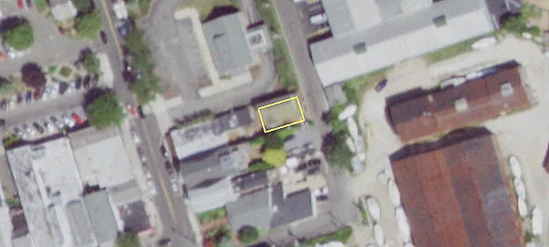 211 Carpenter St