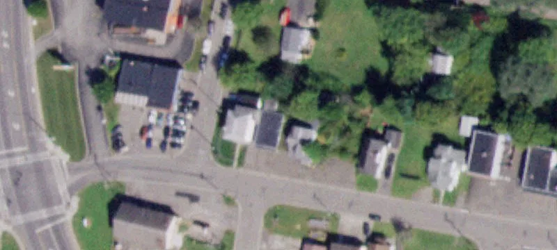 212 Carl St