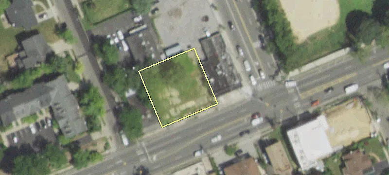 568-570 Peninsula Blvd