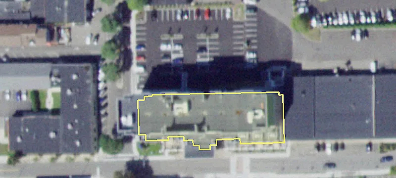 23 Riverside Dr