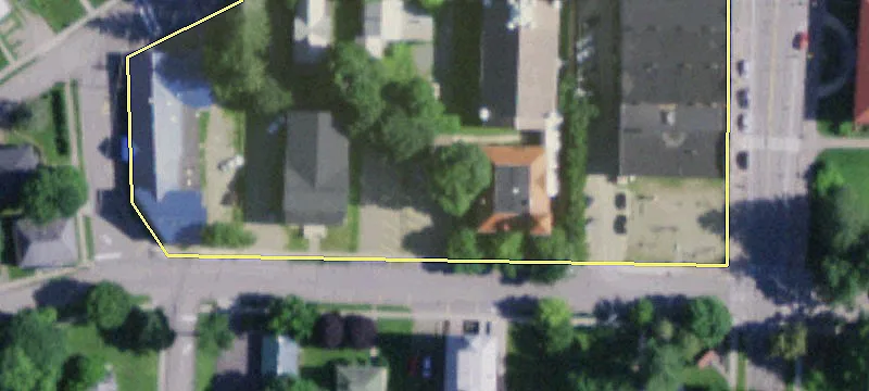 6 University St