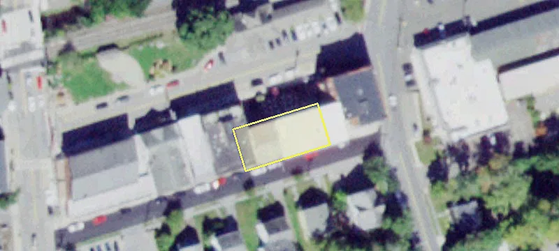 18 Railroad Ave