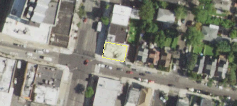 5900-5904 Riverdale Ave