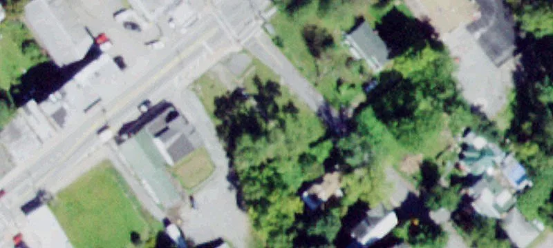 5242 Main St