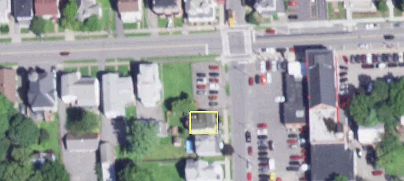300 Main St