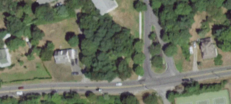 592 Middle Rd