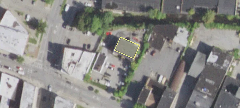 471 Main St