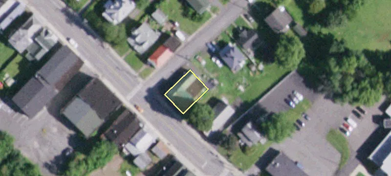460 Main St