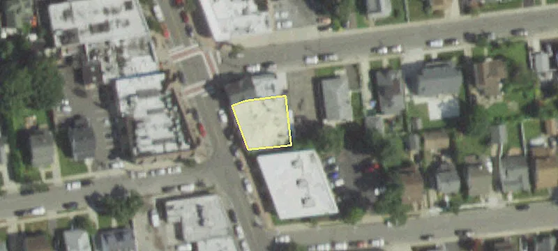 305-309 Bedford Ave