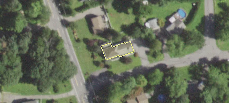 2307 Hawthorne Dr