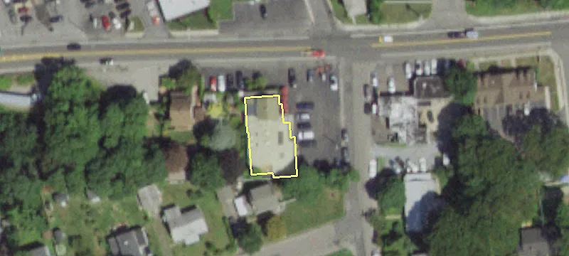 184 Hallock Ave