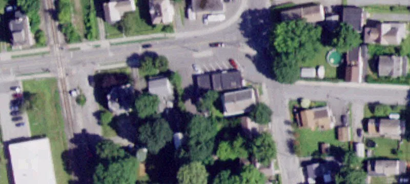 2 Riv St