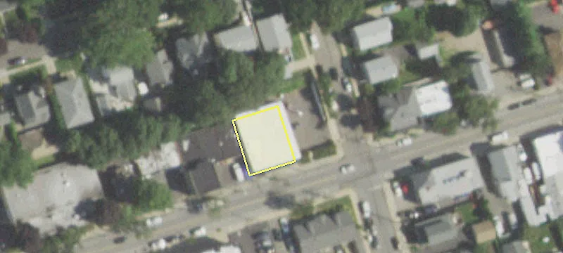 375 Westbury Ave