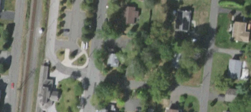 32 Burnside Ave