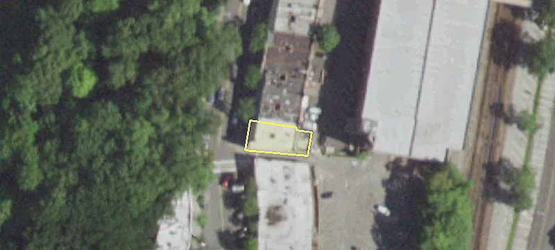 52 Garth Rd