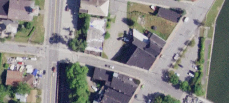 11-13 Saunders St
