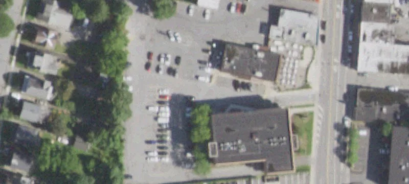 9-11 Raymond Ave